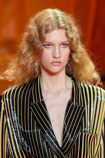 Look 67